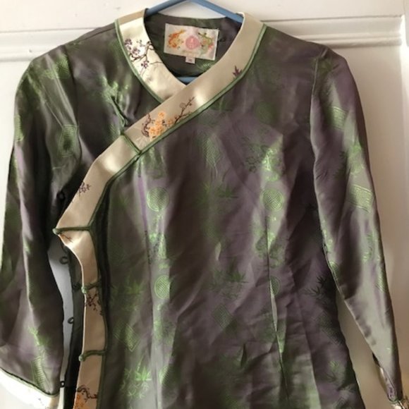 Green silk jacket - Picture 1 of 4